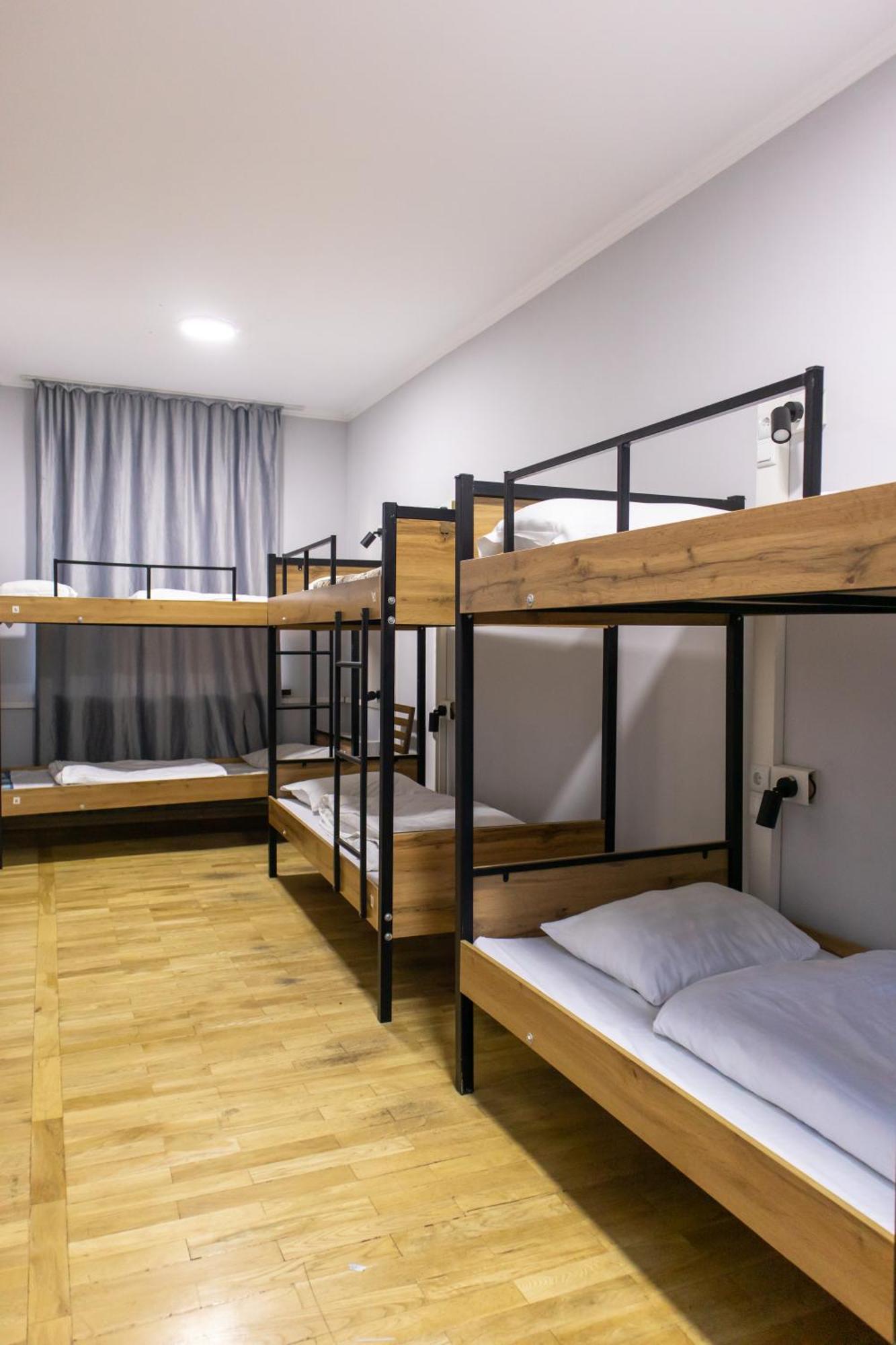 Хостел Almaty Backpackers Экстерьер фото